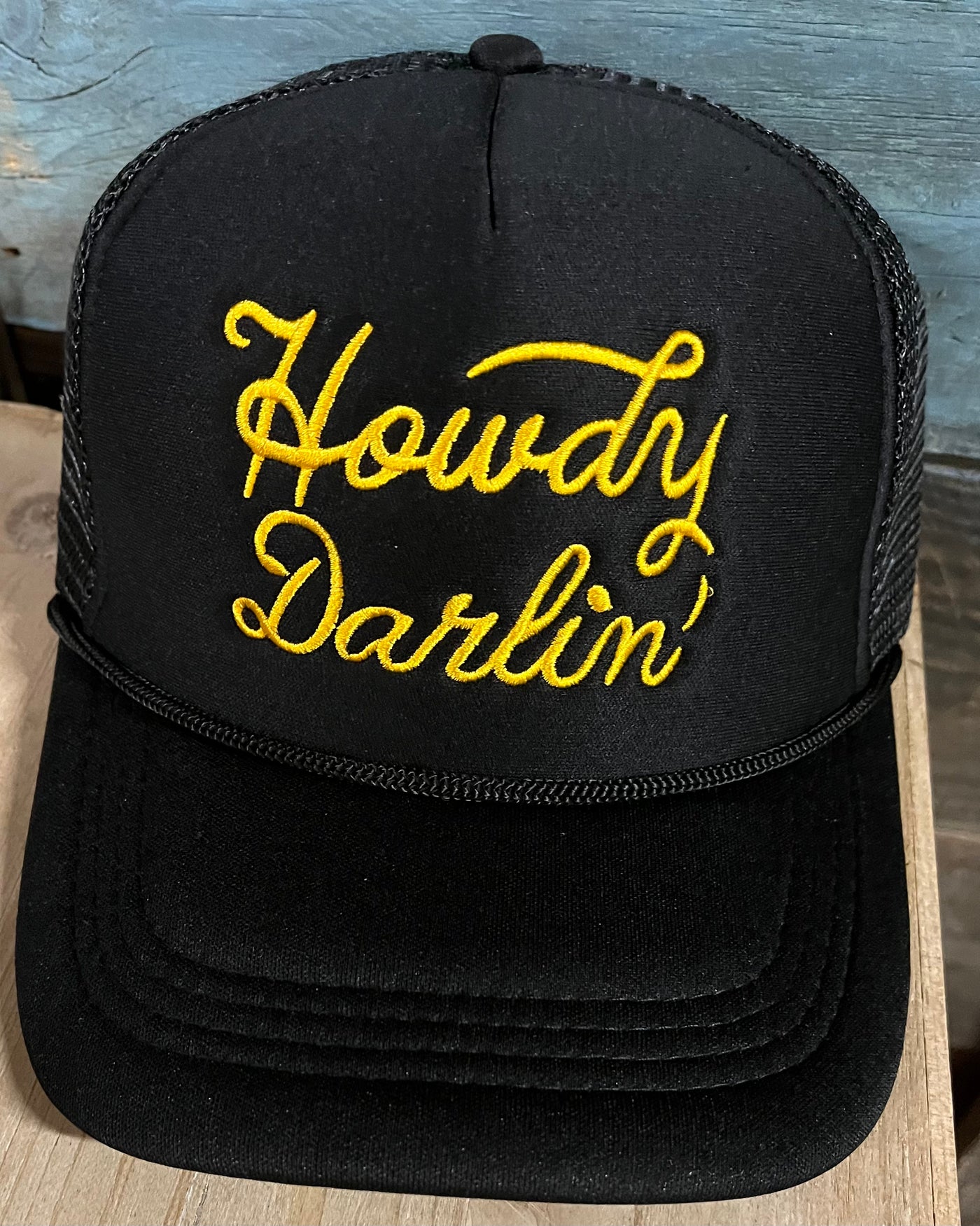 HOWDY DARLIN MESH TRUCKER HAT